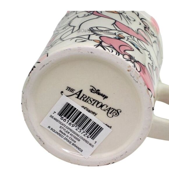 NWT Disney The Aristocats Marie
White Pink Ceramic with pink bow topper lid Mug - Picture 3 of 11